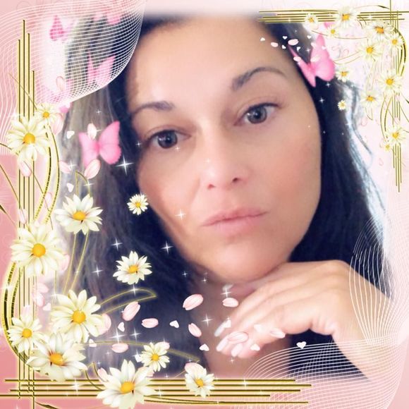 Meet your Posher, Sandra - Picture 1 of 1